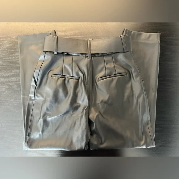 Zara Women's Faux Leather Black Cropped Pants - Picture 5 of 12